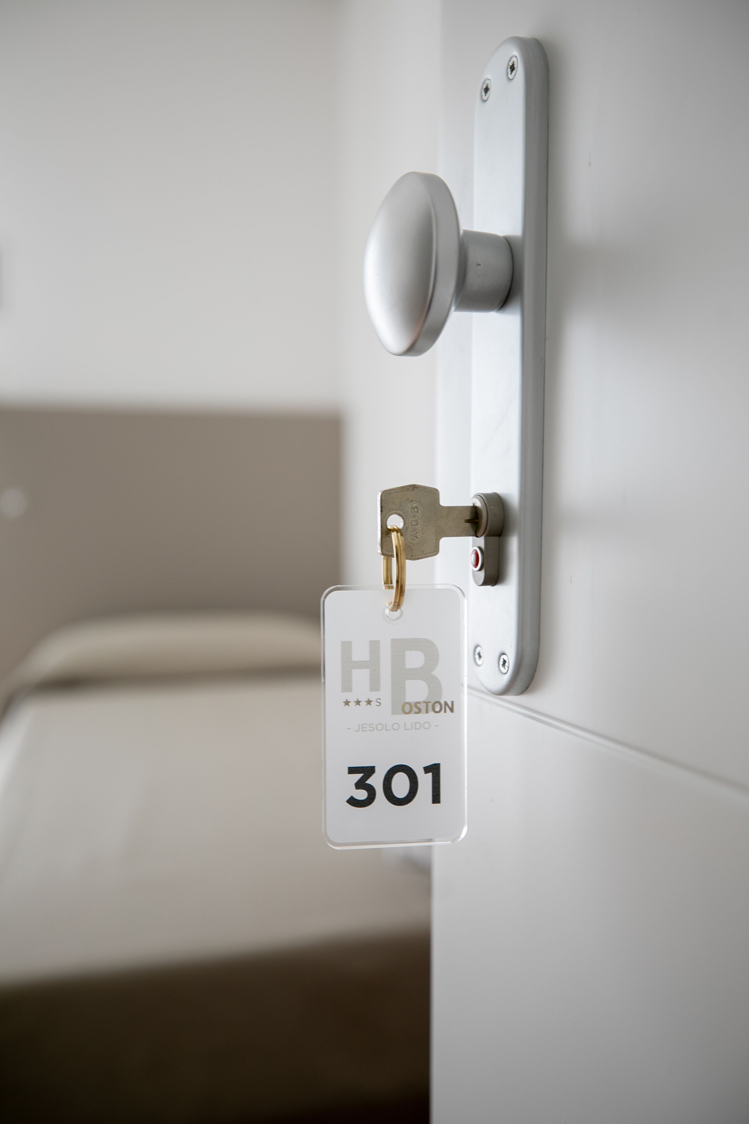 comfort single room, balcony | premium bedding, in-room safe, desk, free wifi