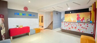 Front One Inn Sidoarjo