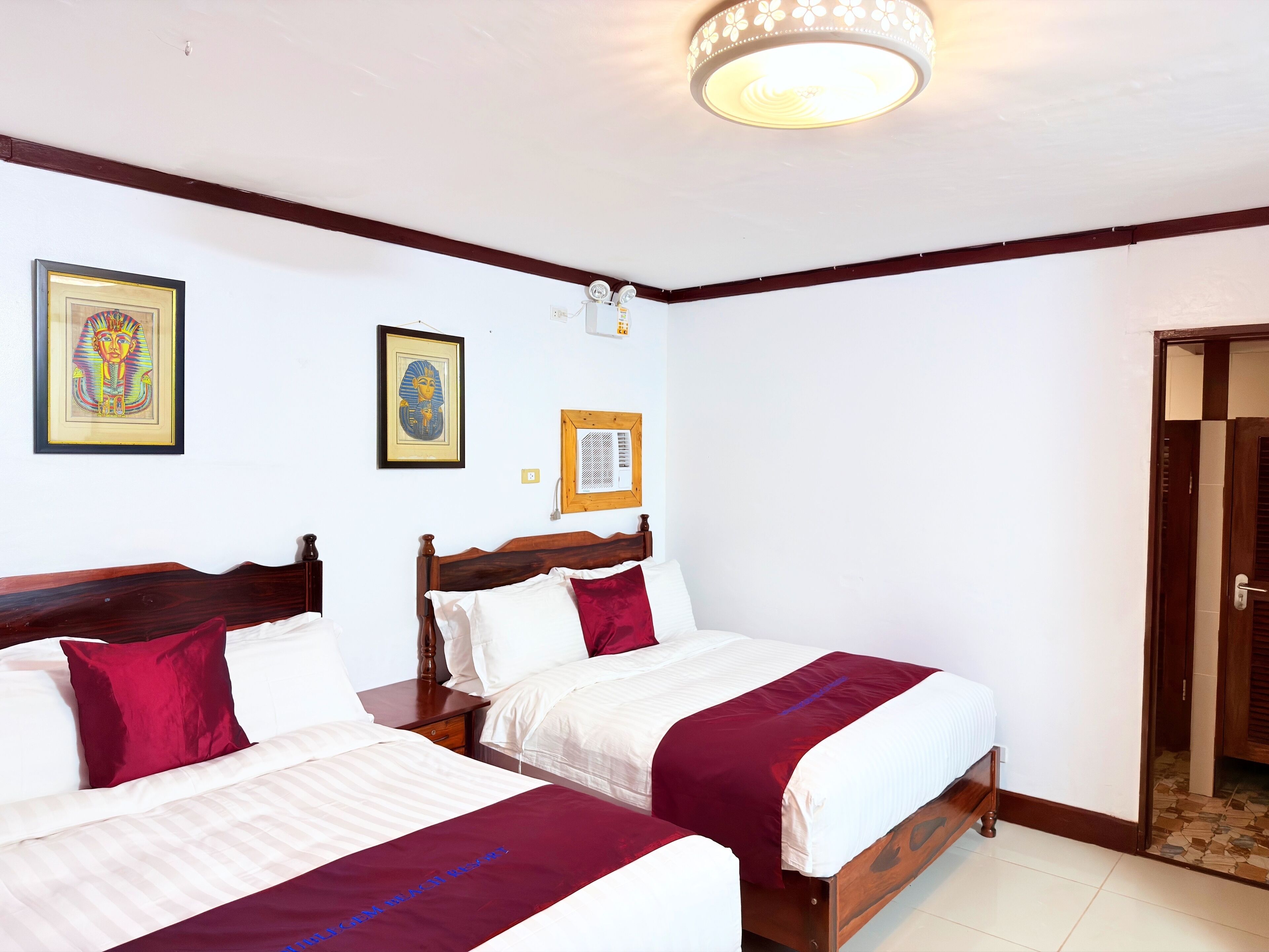 Premier kamer, uitzicht op zee (Large Family - 3 Queen Beds) | Lakens van Egyptisch katoen, luxe beddengoed, donsdekens