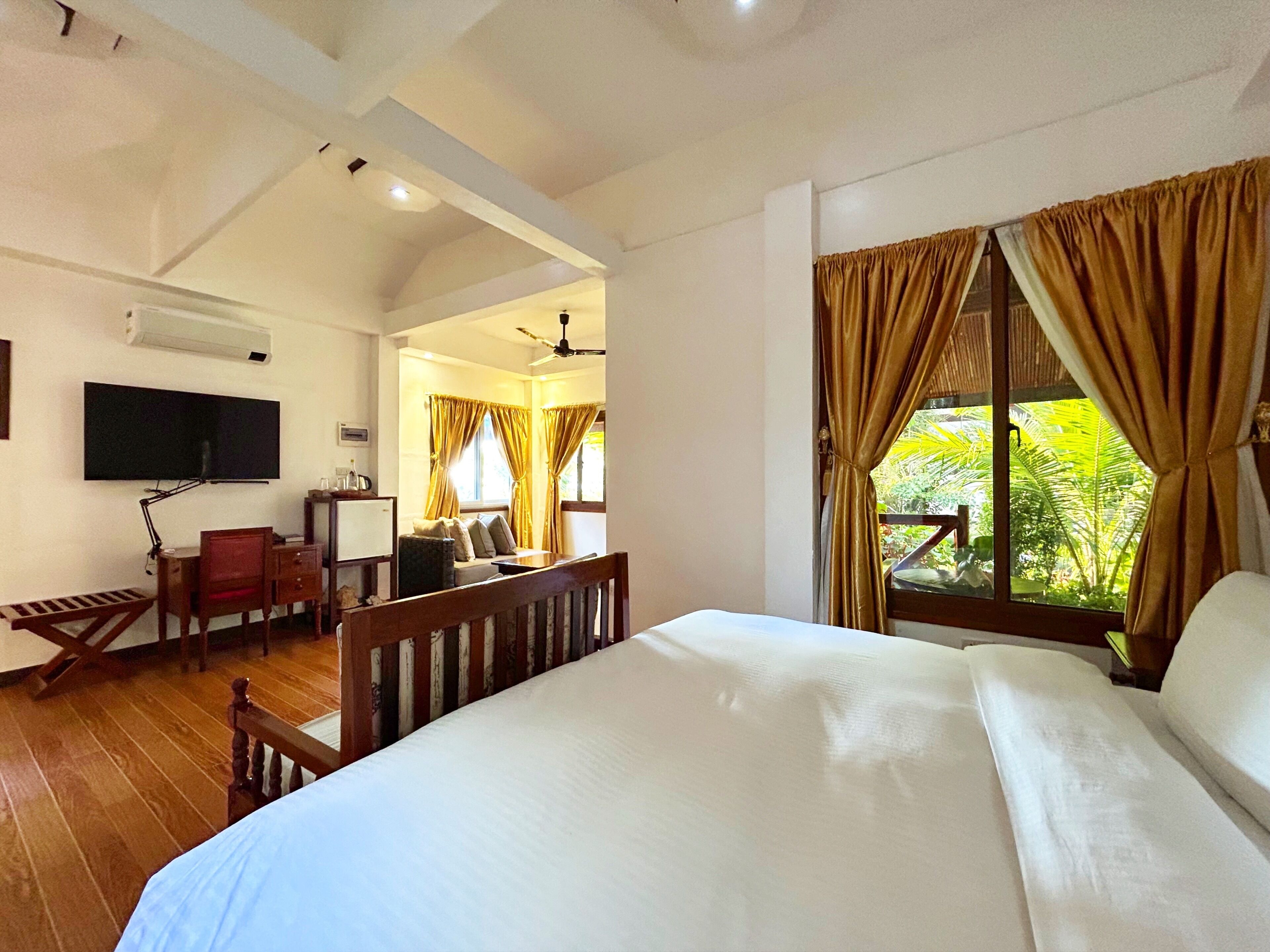 Oceanview Casita Premiere | Egyptian cotton sheets, premium bedding, in-room safe, blackout curtains