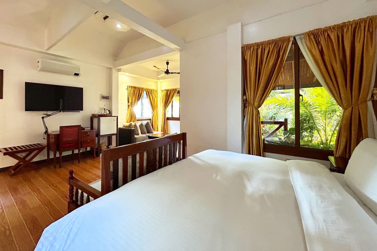 Oceanview Casita Premiere | Egyptian cotton sheets, premium bedding, in-room safe, blackout curtains