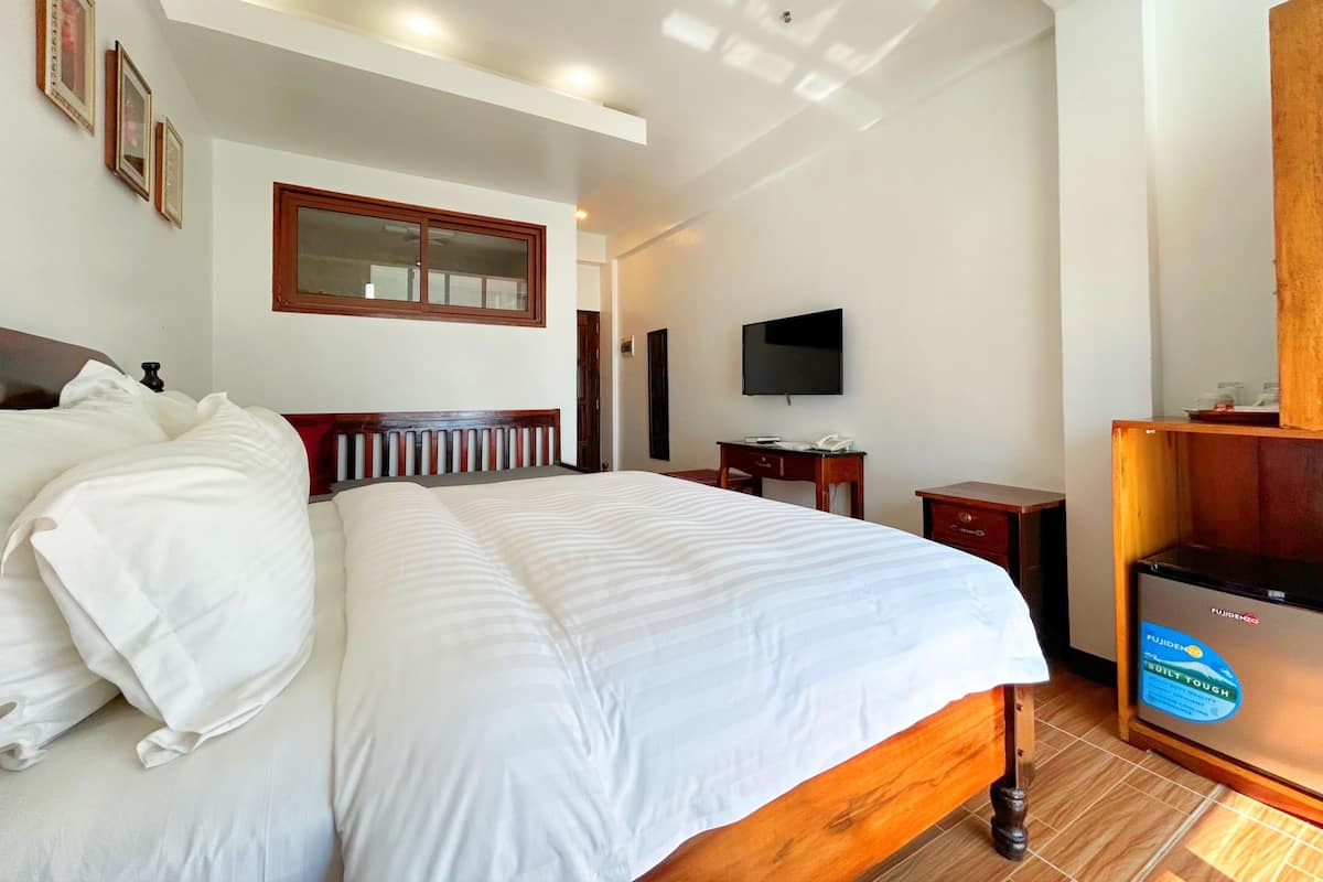 Premier-huone, 1 suuri parisänky, valtamerinäköala (Plus) | Egyptinpuuvillaiset lakanat, ylelliset vuodevaatteet