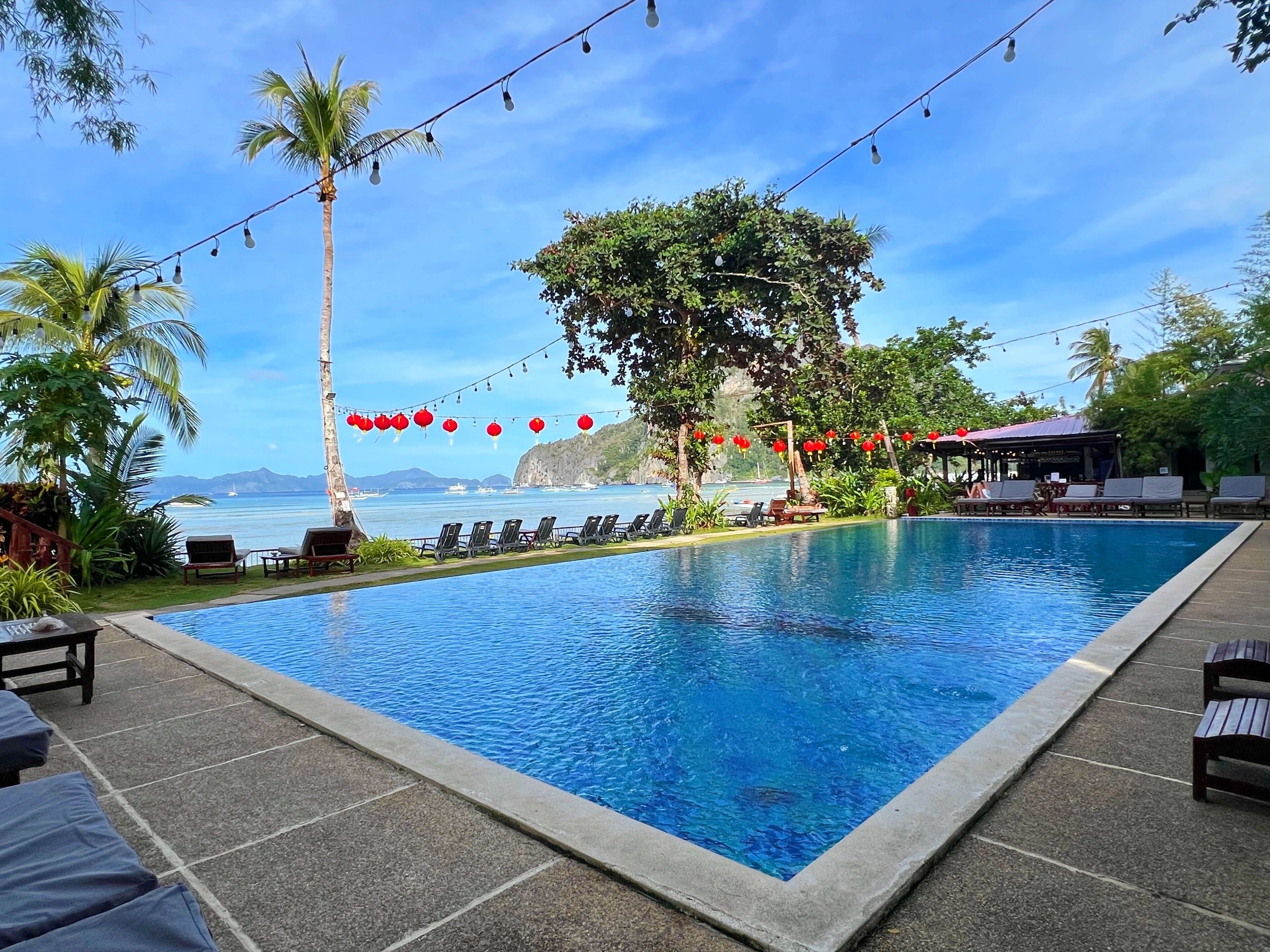 Outdoor pool, open 6 AM to 8:00 PM, free cabanas, sun loungers