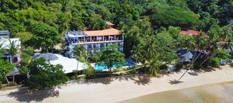 Doublegem Beach Resort and Hotel