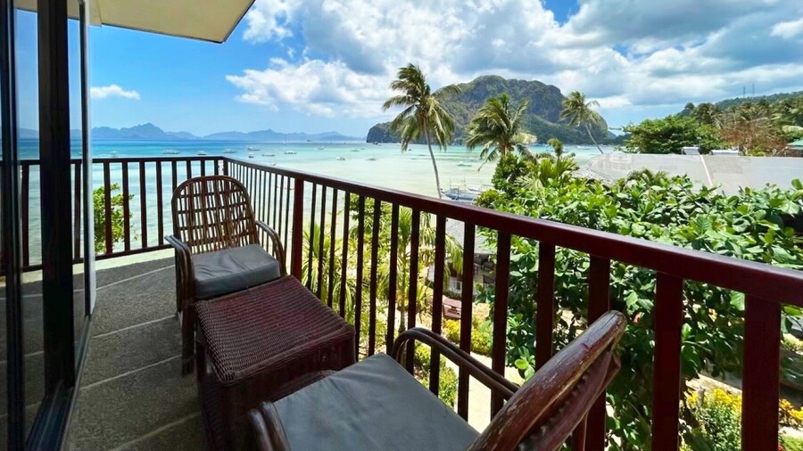 Doublegem Beach Resort and Hotel