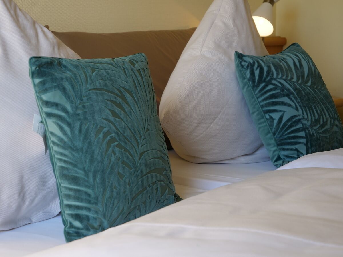 standard single room, 1 bedroom | hypo-allergenic bedding, in-room safe, desk, laptop workspace