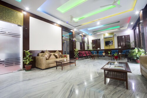 Airport Hotel Olive & Blue