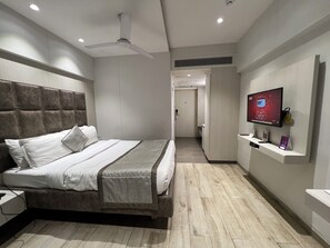 1 bedroom, premium bedding, down duvets, minibar - VITS Shalimar Ankleshwar (Ankleshwar)