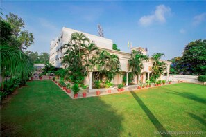 Property entrance - VITS Shalimar Ankleshwar (Ankleshwar)