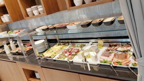 Buffet breakfast for a fee on weekends - Hotel Stadt Lörrach (Loerrach)