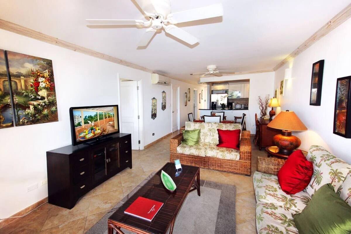 Condo, 3 Bedrooms, Partial Sea View | Living room | Flat-screen TV