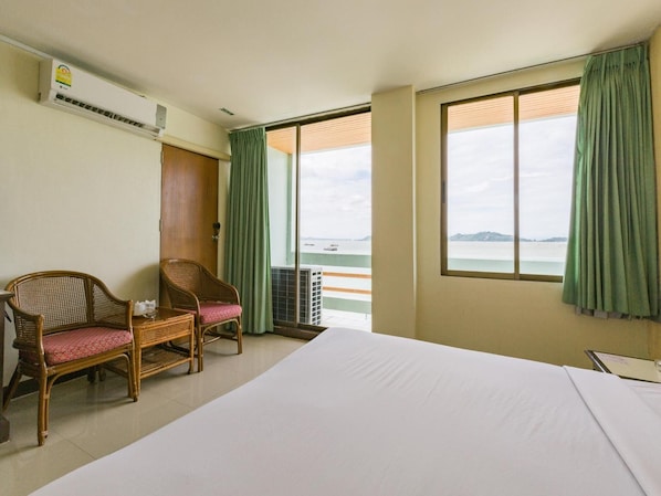 Minibar, desk, free WiFi, bed sheets - Lake Inn Hotel (Songkhla)