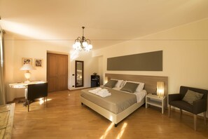 Suite exclusiva, 3 habitaciones, terraza, vistas al jardín | Vistas desde la habitación