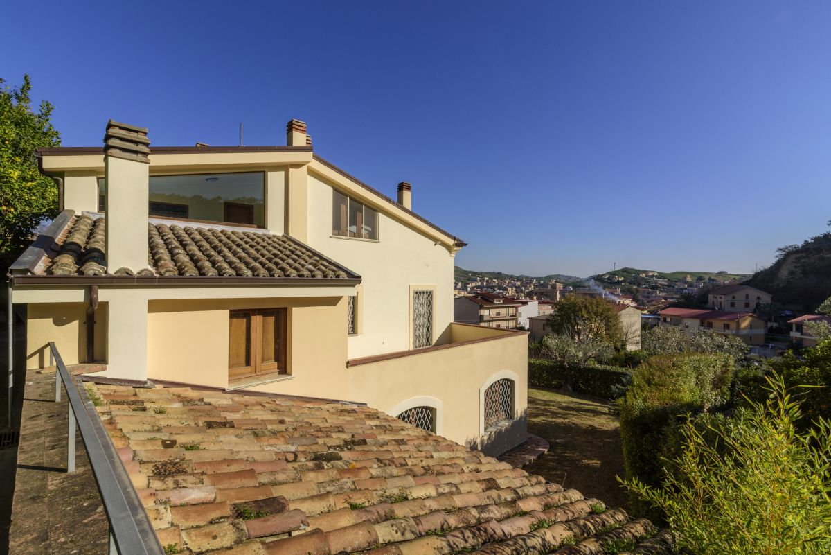 Exclusive-Suite, 3 Schlafzimmer, Terrasse, Gartenblick | Blick auf den Garten