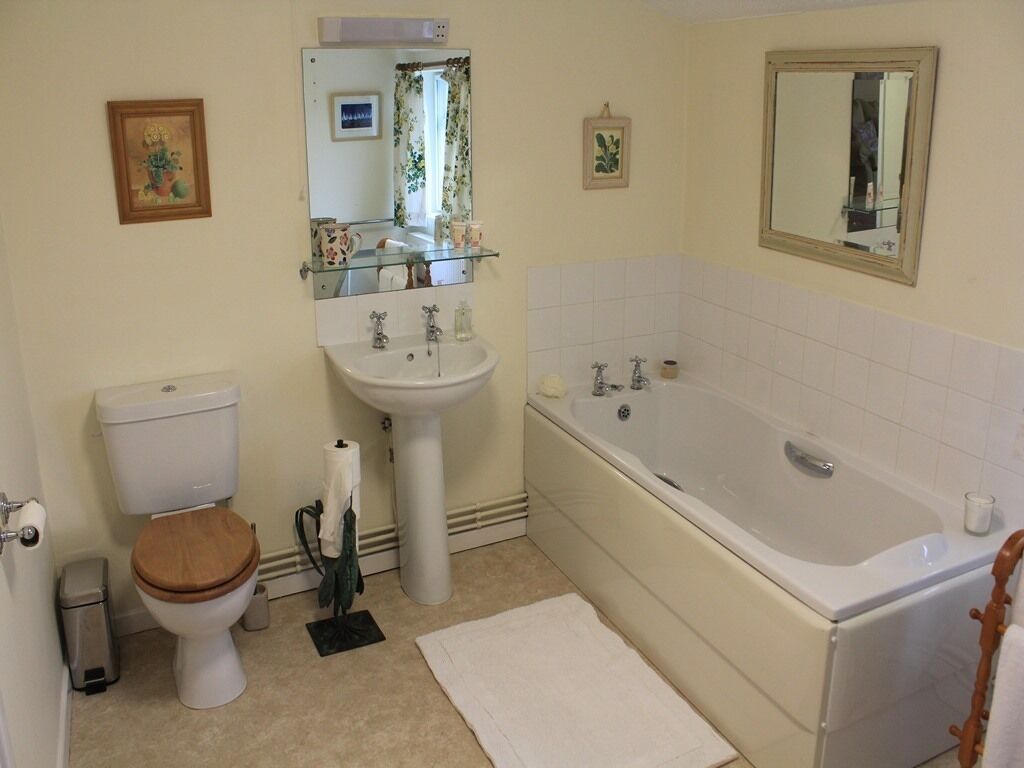 Double or Twin Room, Ensuite | Bathroom