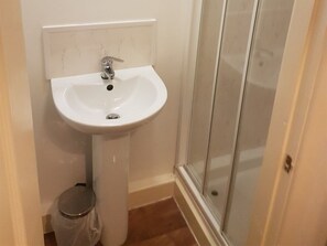 Bathroom sink - Avari Beach Hotel (Blackpool)