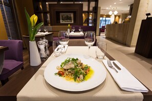 Paikallinen ja kansainvälinen keittiö