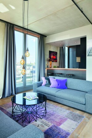 Grand View Penthouse | Coin séjour