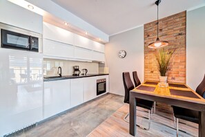 Apartment (Everest) | Eigene Kochnische | Großer Kühlschrank, Mikrowelle, Ofen, Herdplatte