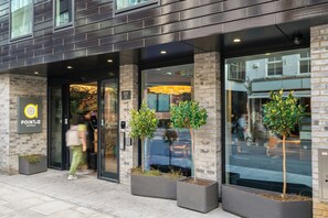 Exterior - Point A Hotel London Shoreditch (London)