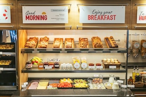 Daily continental breakfast (GBP 13 per person)
