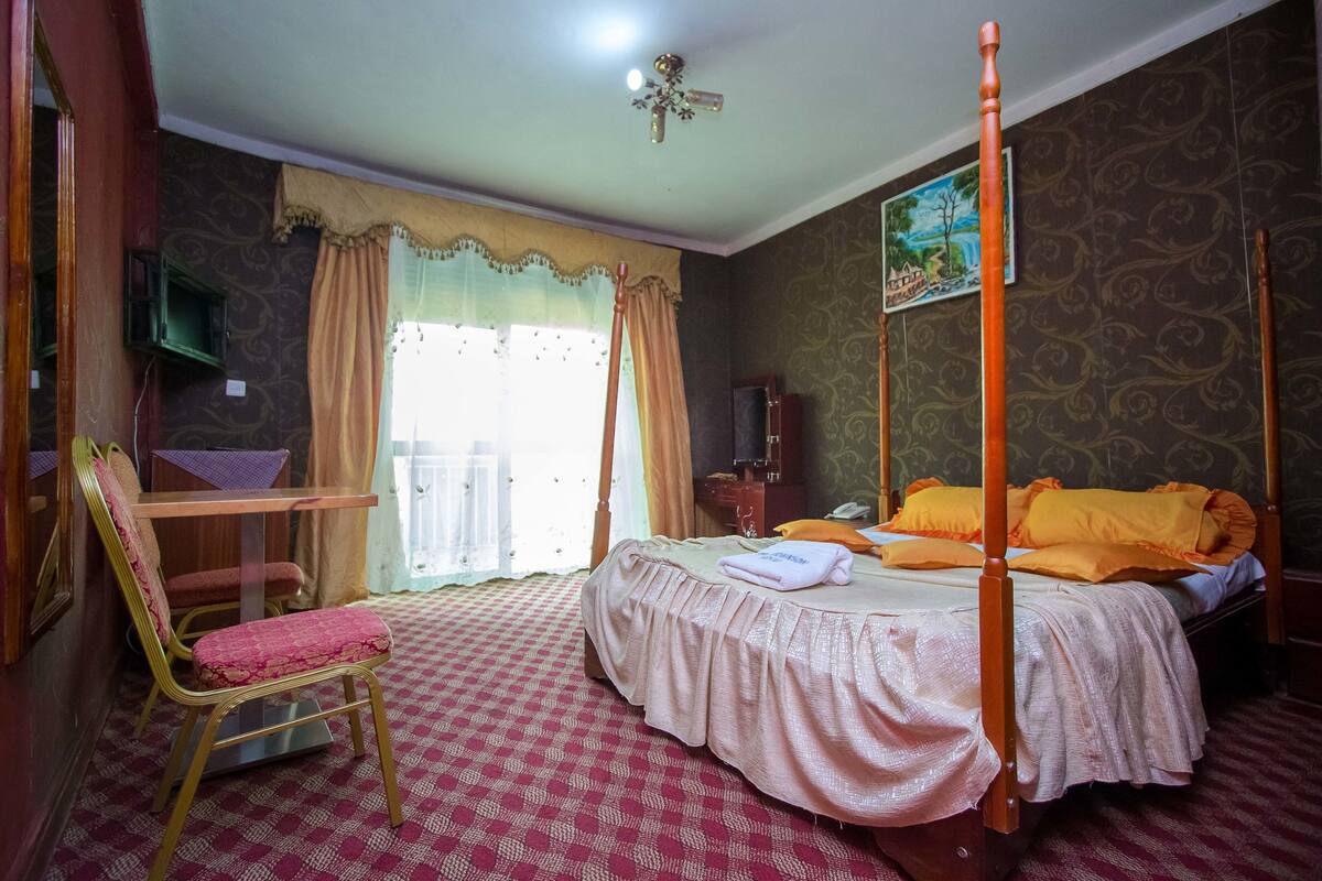 Coffres-forts dans les chambres, bureau, chambres insonorisées
