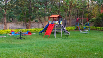 Außen-Kinderspielplatz