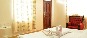 Royal City Hotel Dubai Complex