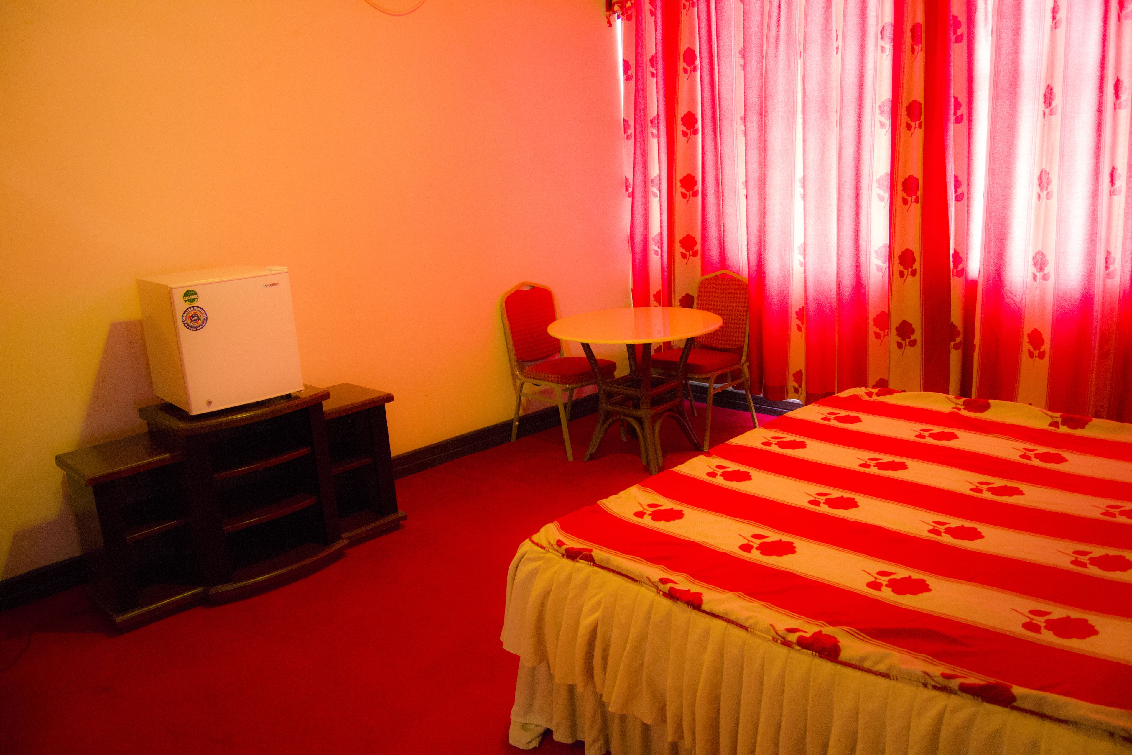 deluxe double room | desk, free wifi