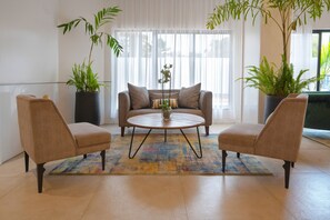 Lobby sitting area - Sarova Imperial Hotel (Kisumu)