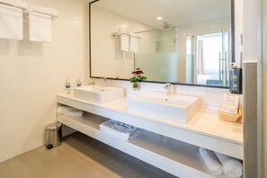 Chậu rửa trong phòng tắm