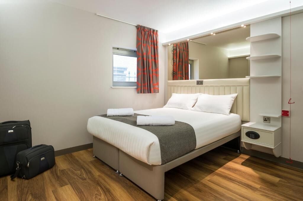double room | premium bedding, in-room safe, desk, blackout curtains