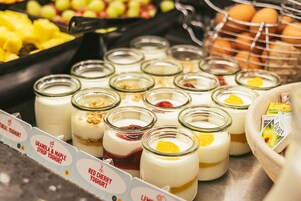 Desayuno continental diario (GBP 11 por persona)