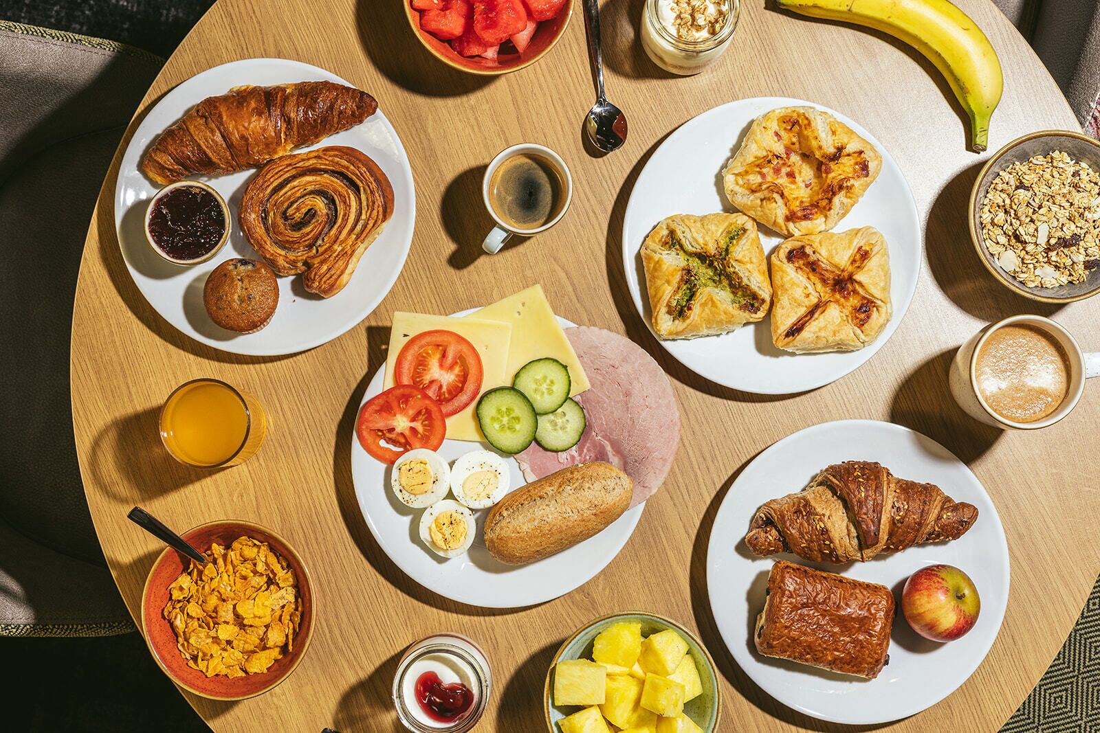 daily continental breakfast (gbp 11 per person)