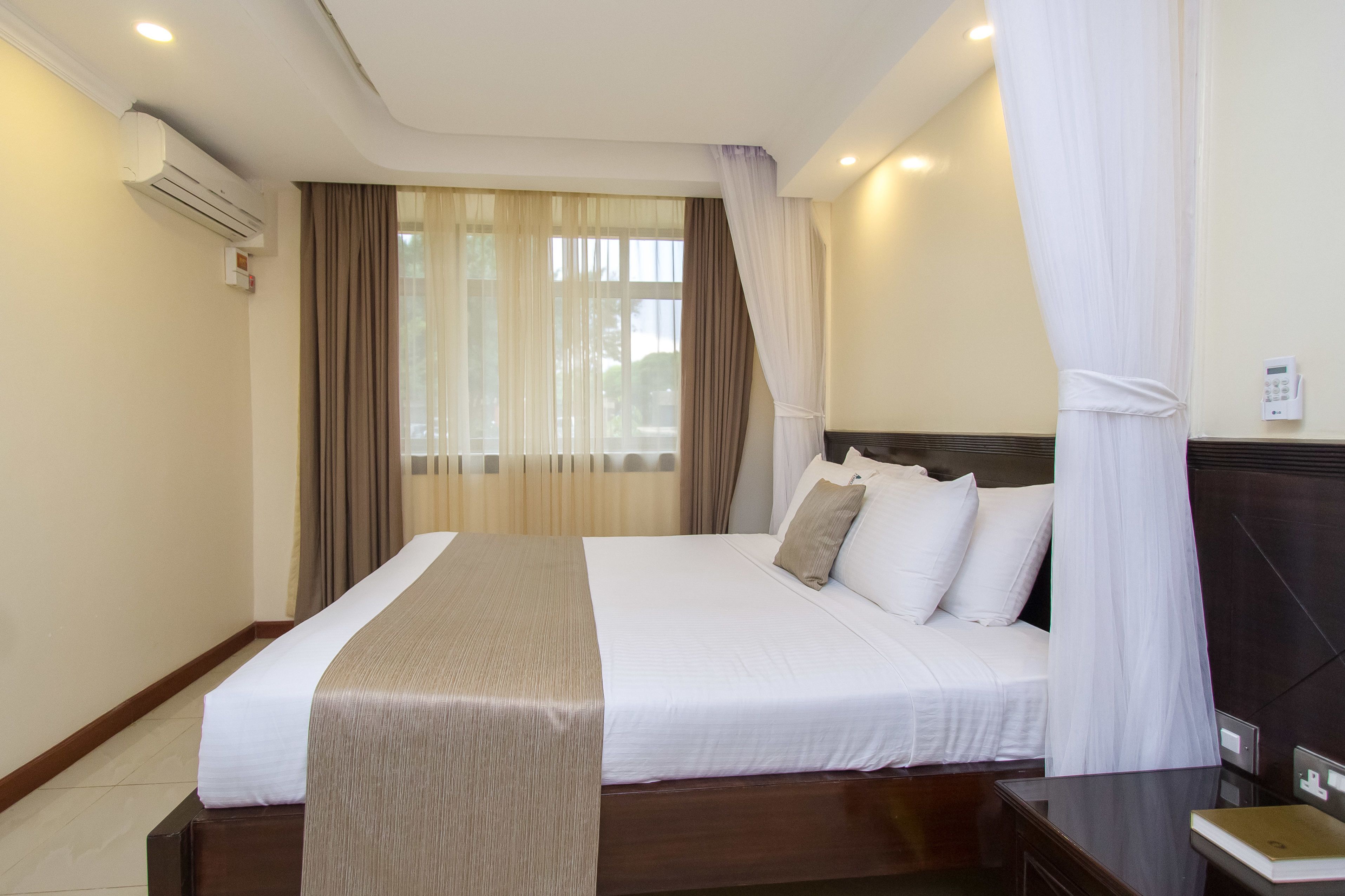 Superior Double Room | In-room safe, WiFi (free)