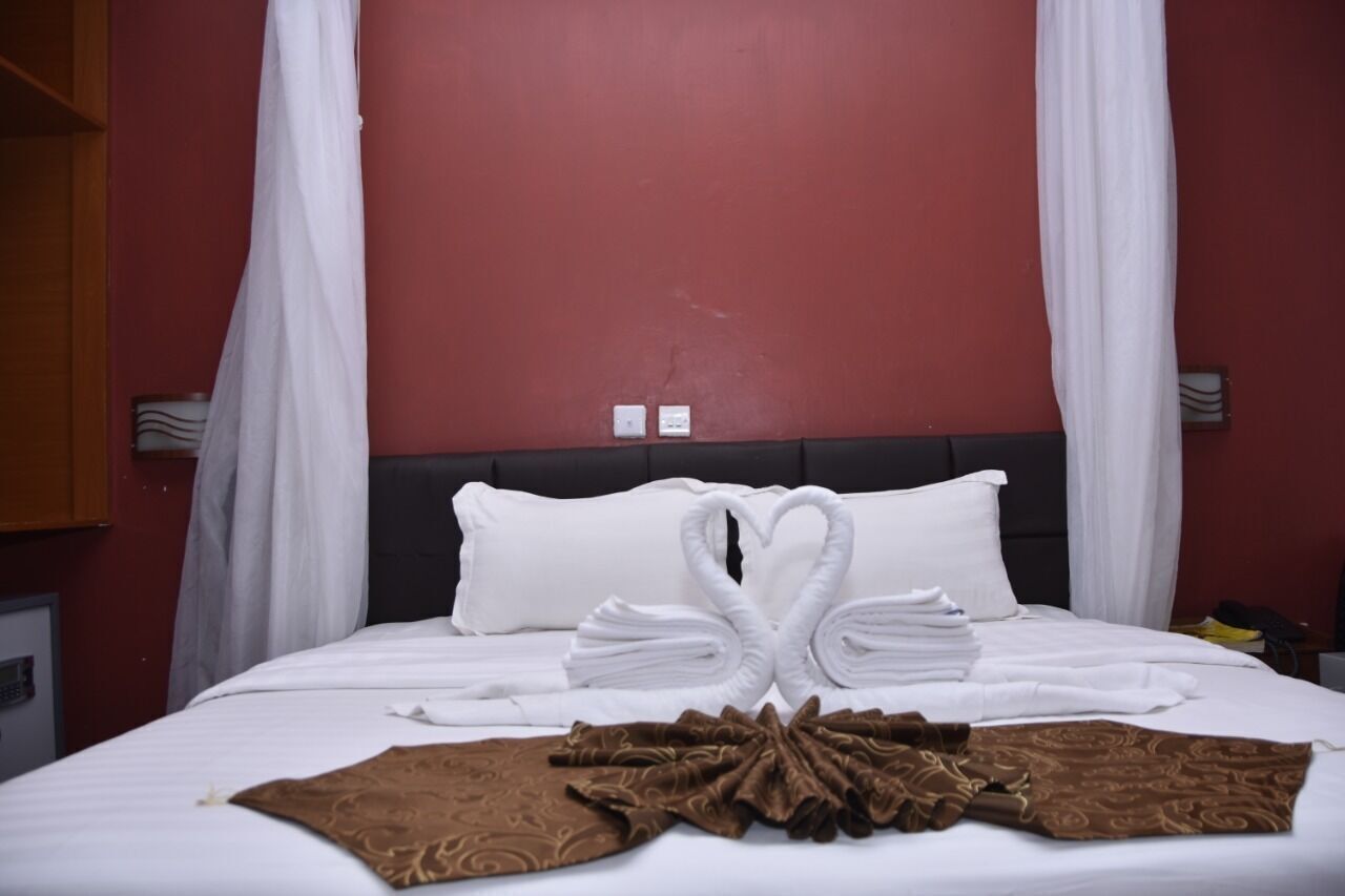 迷你吧、办公桌、隔音、免费 WiFi