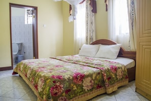 Executive Double Room | Desk, free WiFi, bed sheets - Spannet Suites (Mbarara)
