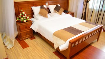Standard-Doppelzimmer | Schreibtisch, schallisolierte Zimmer, kostenloses WLAN