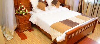 Red Ruby Hotel