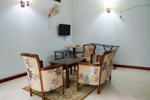 Apartamento, 1 quarto | Opções para refeição no quarto