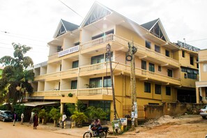 Mặt tiền nơi lưu trú