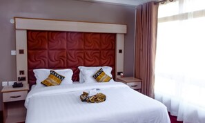 Skrivebord, skrivebord for bærbar PC, lydisolert og wi-fi (inkludert)