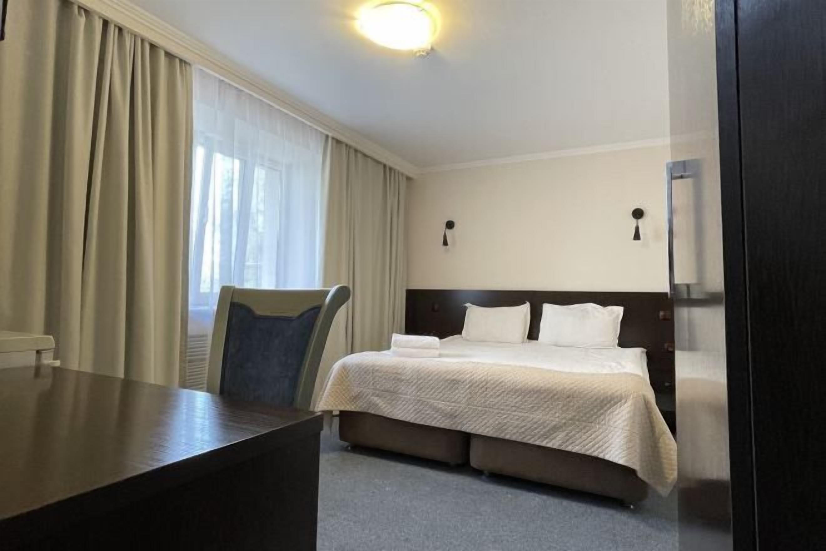 迷你吧、客房内保险箱、遮光窗帘、隔音