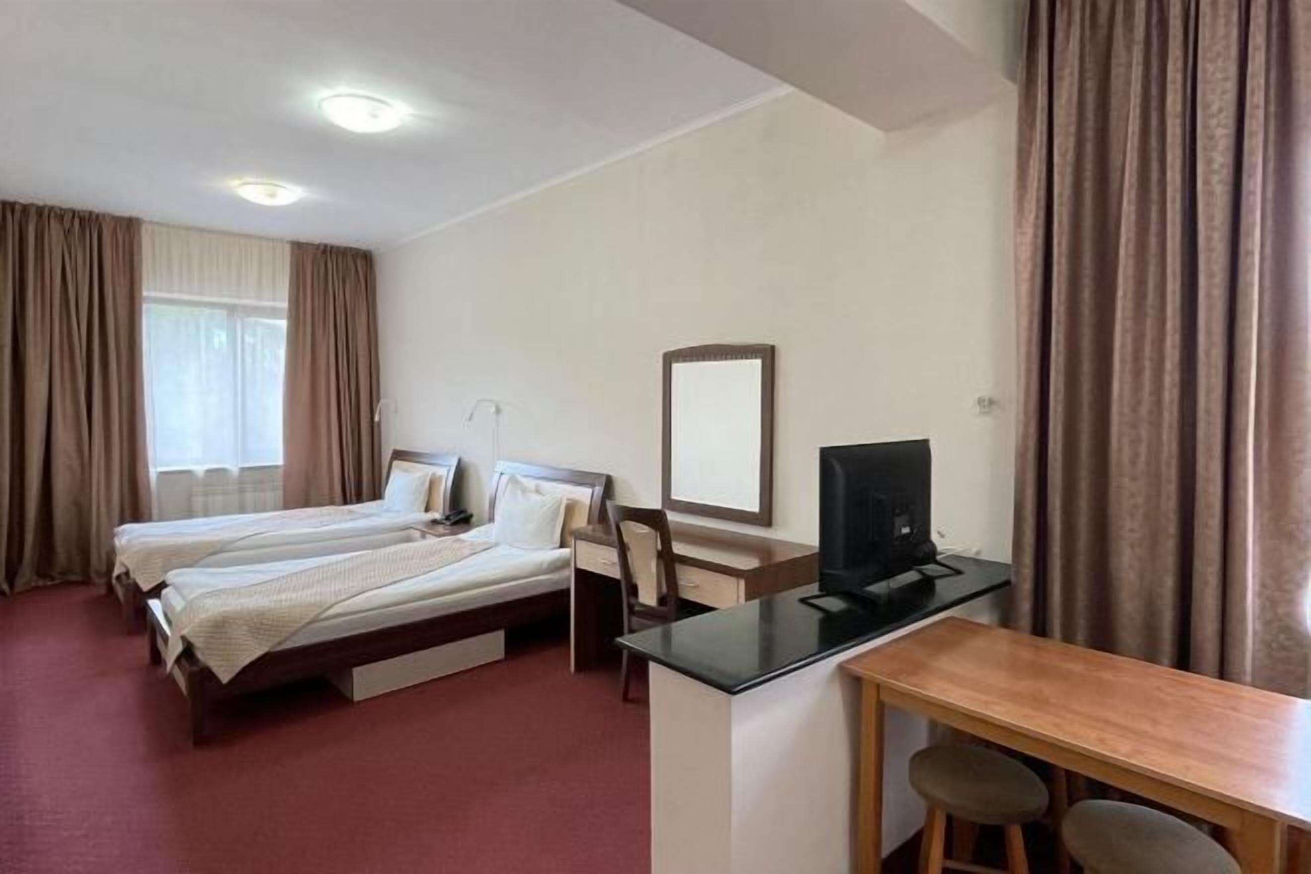 迷你吧、客房内保险箱、遮光窗帘、隔音