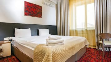 1 habitación, minibar y caja de seguridad en la habitación