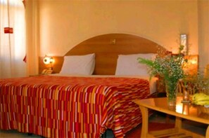 Minibar, in-room safe, desk, free WiFi - Crystal Hotel Asmara (Asmara)