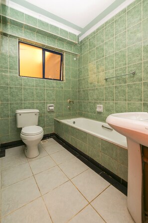 Standard-Doppelzimmer | Badezimmer