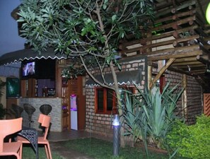 Exterior - Hotel Gorilla's Nest Entebbe (Entebbe)