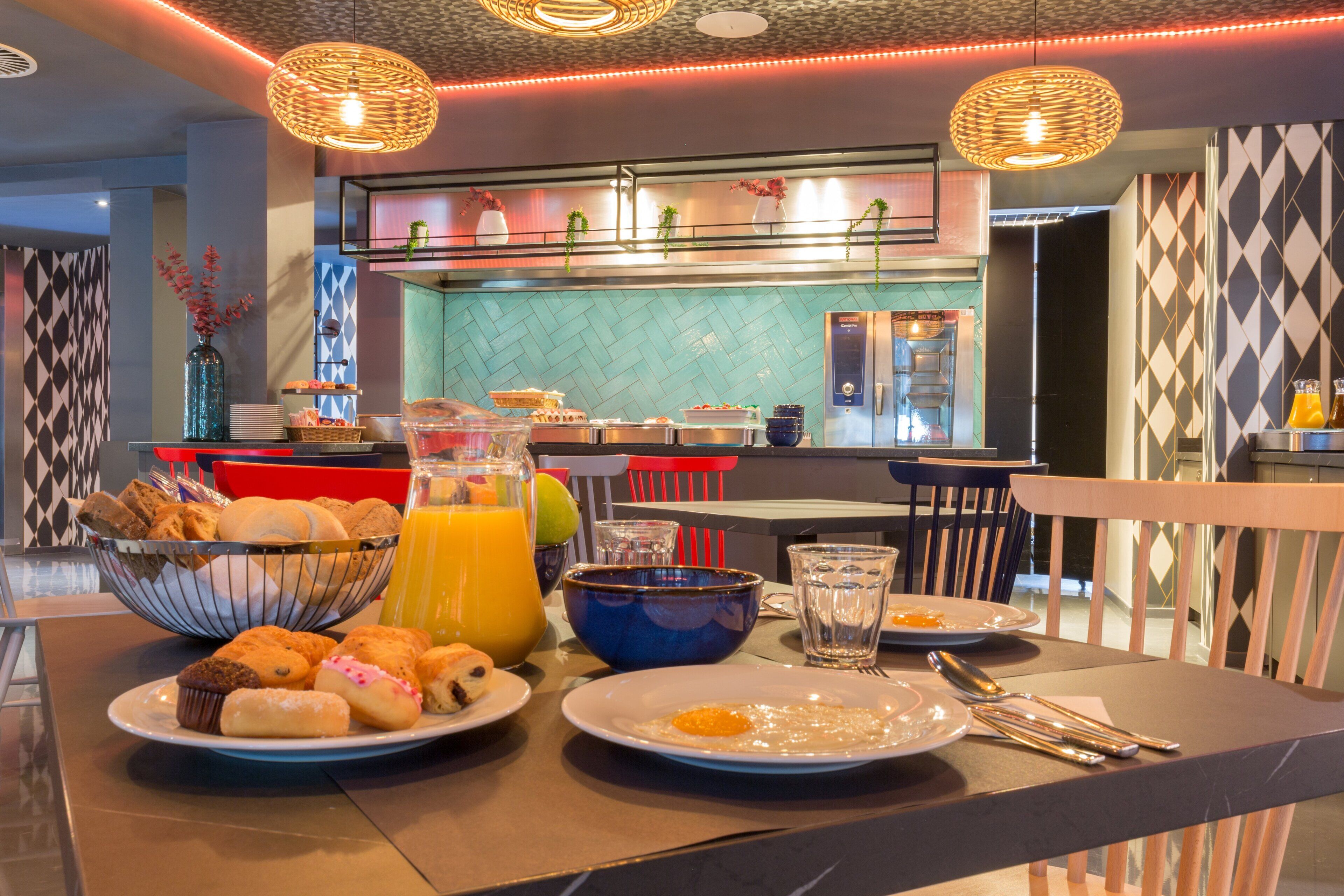daily buffet breakfast (eur 21.50 per person)
