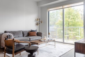 Business Apartment, 1 Bedroom | Living area | Flat-screen TV